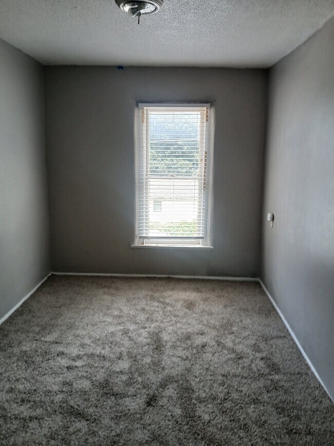 Foto del edificio - 2615 SW 12th St