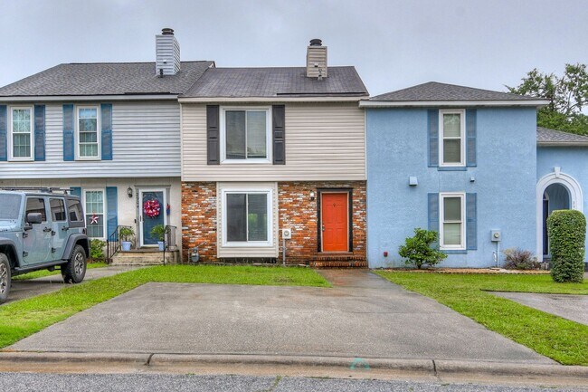 Foto del edificio - 2 Bed Townhouse!