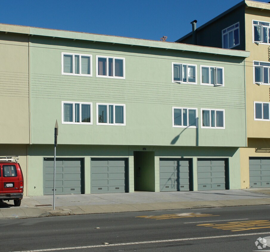 Foto del edificio - 2220 Turk St