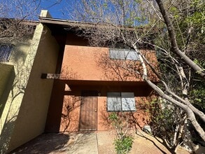 Building Photo - 181 Bel Port Dr