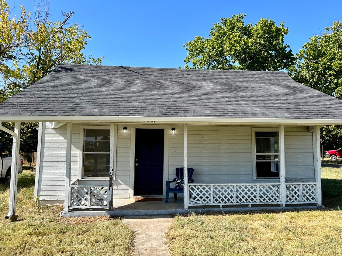 Foto principal - 501 W Elm St