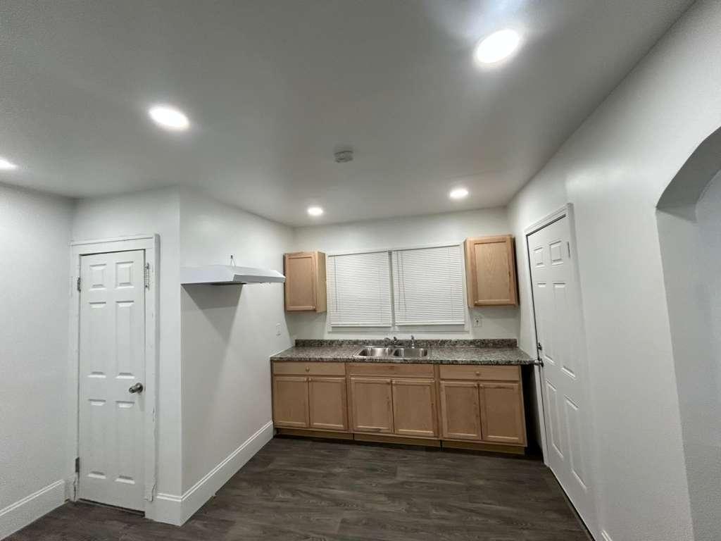 Foto del edificio - 13933 Roselawn St
