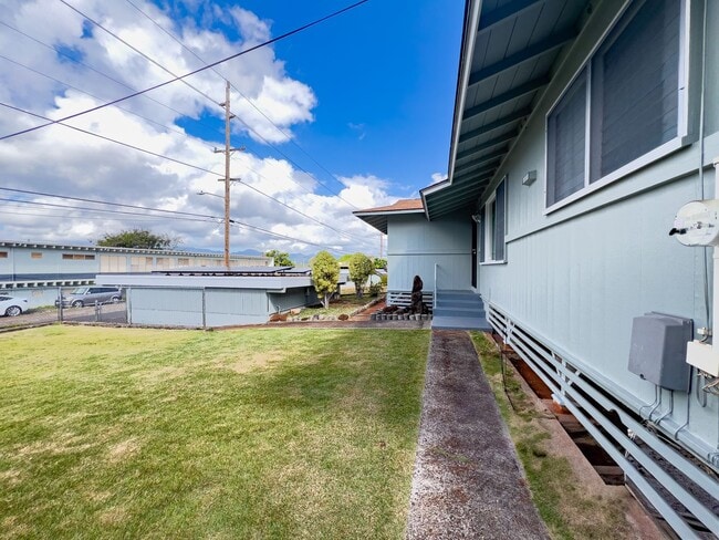Building Photo - 738 Hoomaemae St.
