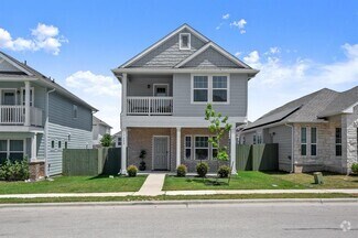 Building Photo - 17202 Adoro Dr