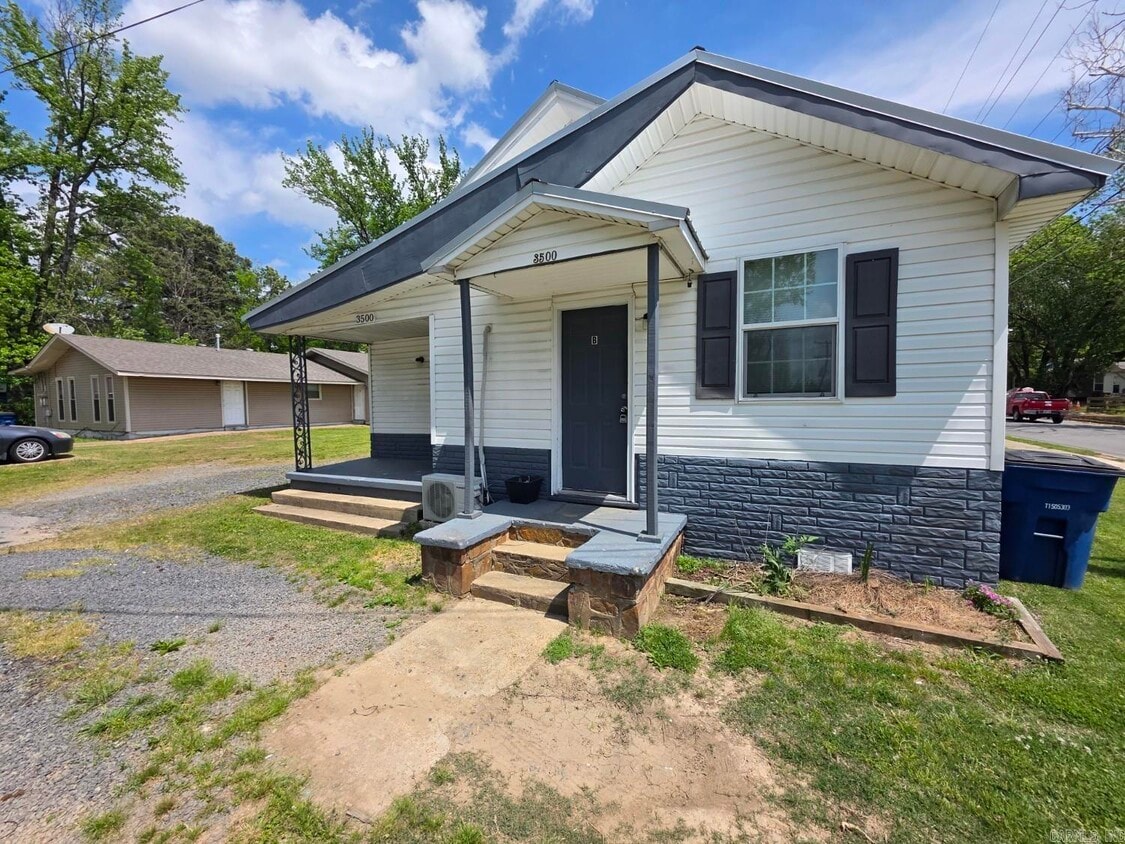 Primary Photo - 3500 Gum St