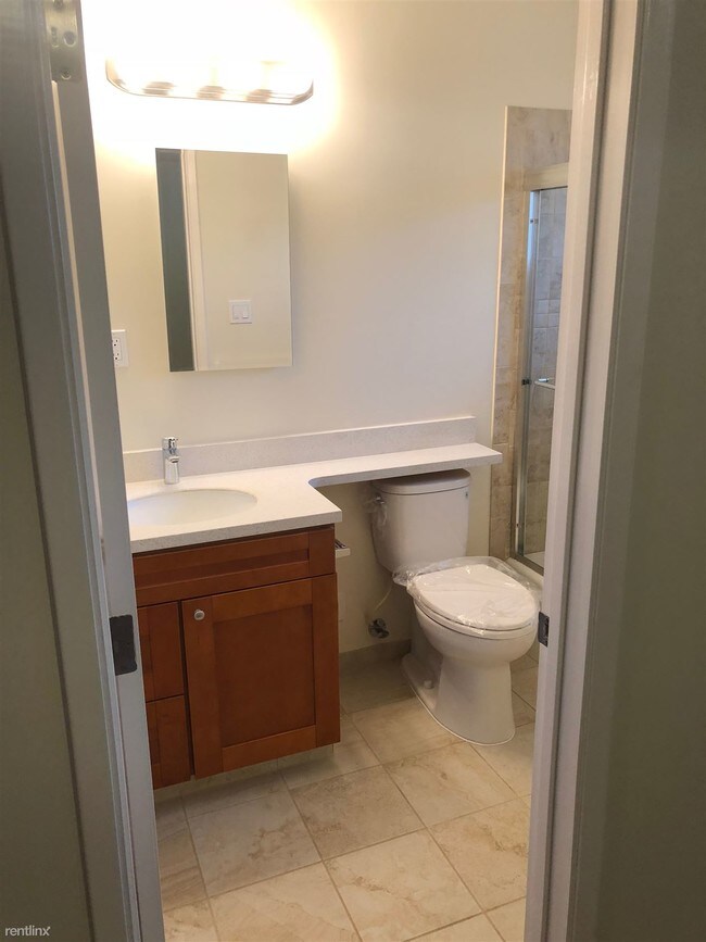 Building Photo - 1608 5th Ave