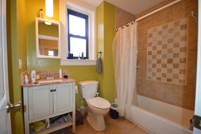 Building Photo - Brookline Coolidge Corner Brownstone