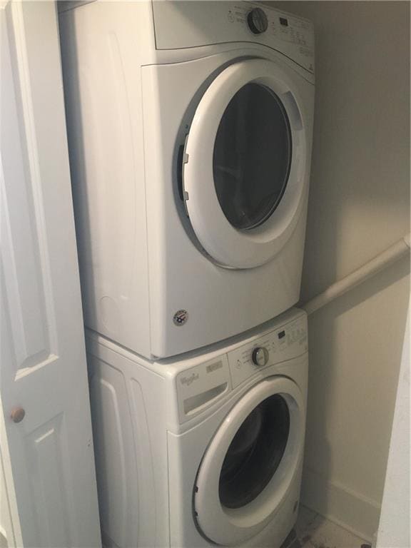 Building Photo - 100 N Royal St