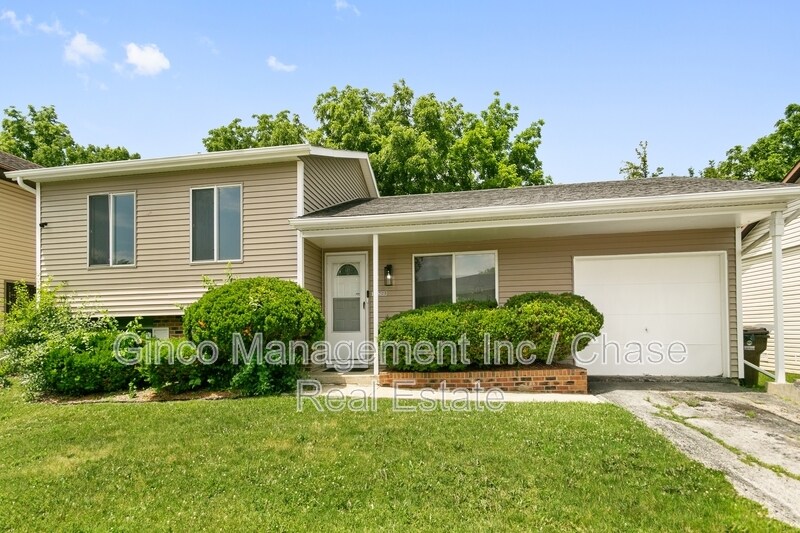 Foto principal - 18200 Fountainbleau Dr