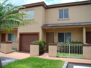 Building Photo - 3846 NW 115th Ave