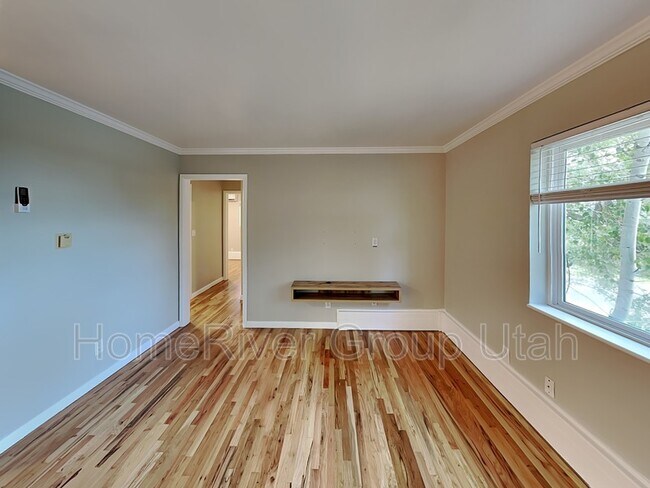 Building Photo - 575 S 1000 E