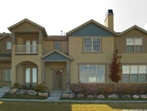 Building Photo - 5066 Valmont Way