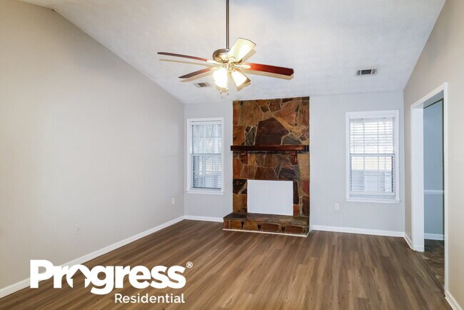 Building Photo - 270 Lazy Hollow Ln