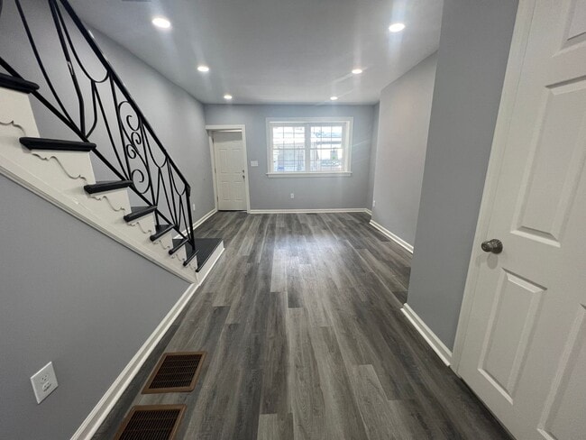 Building Photo - Anika Homes 3 Bedroom