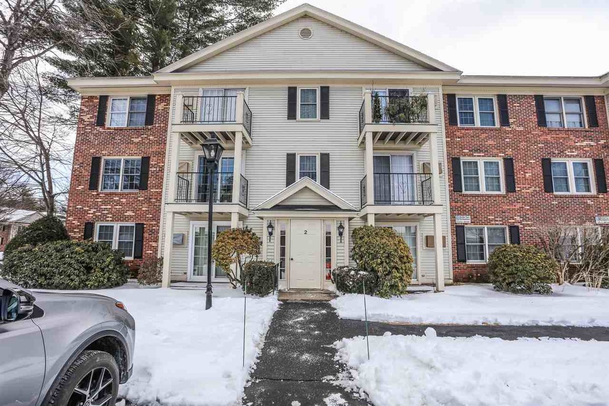 Primary Photo - 2 Northbrook Dr