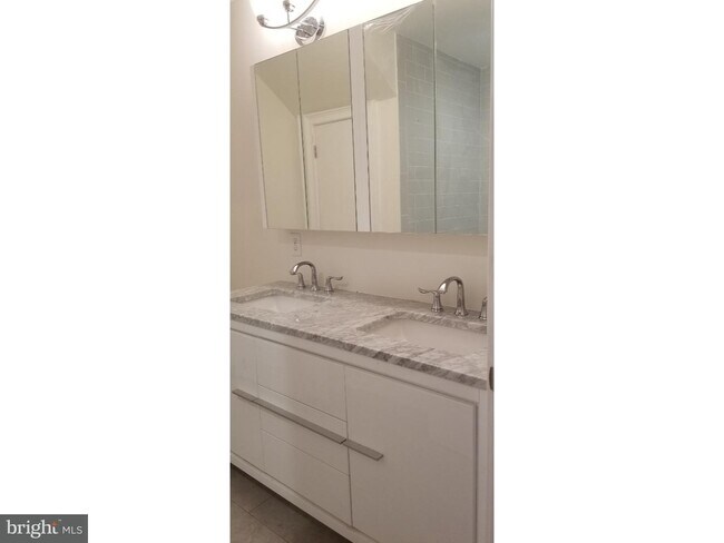 Foto del edificio - 2119 Pine St