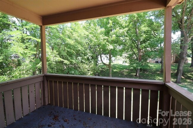 Foto del edificio - 1472 Riverwood Ct