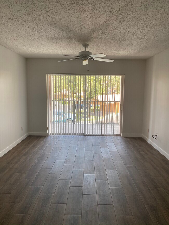 Building Photo - 1270 Wildwood Lakes Blvd