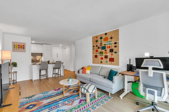 Foto del edificio - 64B W 37th St