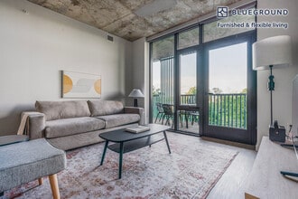 Building Photo - 3030 Potomac Ave