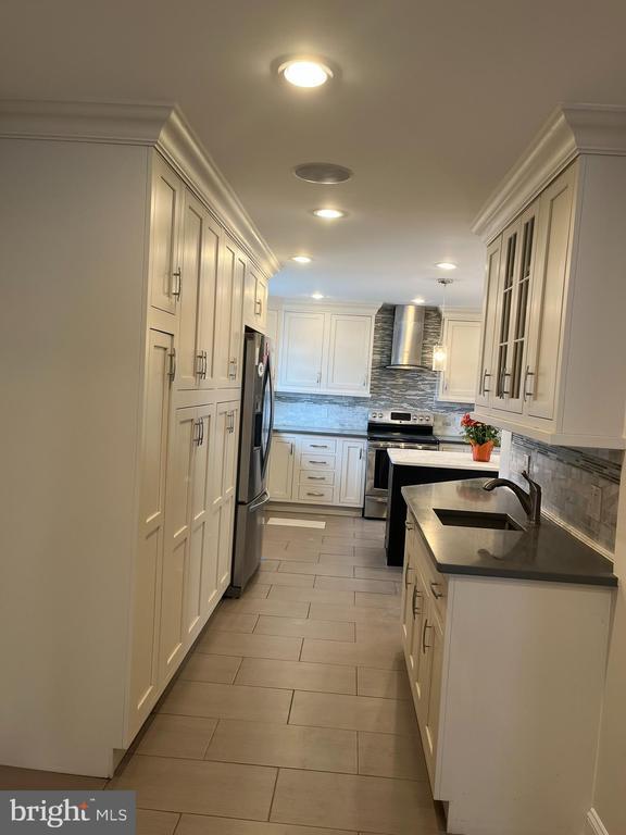 Foto del edificio - 14 Franklin Getz Dr