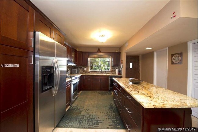 Foto del edificio - 2293 NE 122nd St