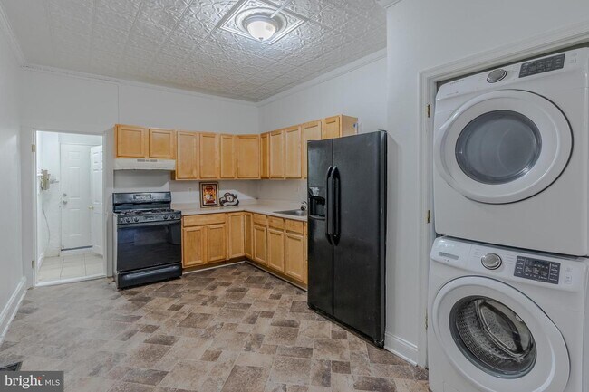 Building Photo - 712 N Collington Ave