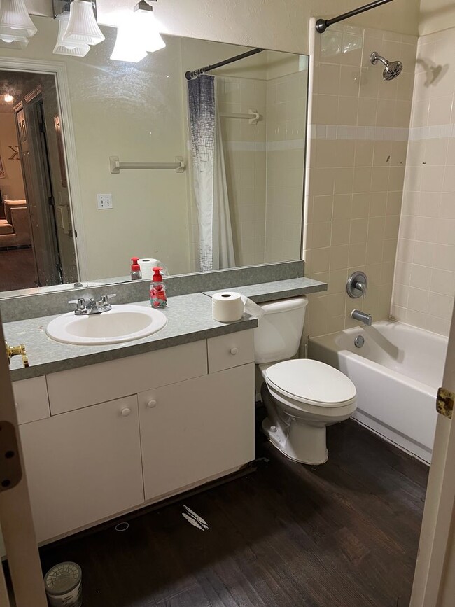 Building Photo - The Mill Pond Townhouse