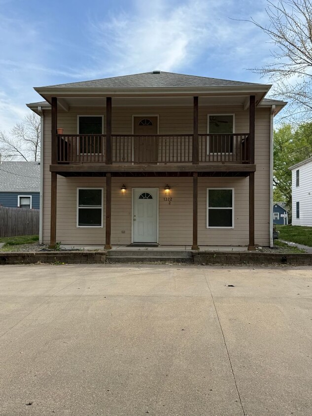 Primary Photo - 1322 Colorado St