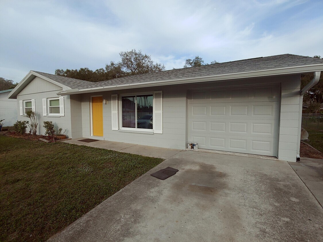 Primary Photo - 3415 Woodmont Dr