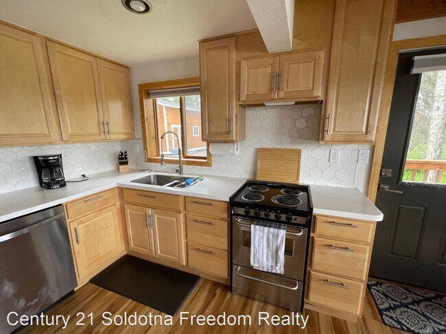 Building Photo - 2 br, 1 bath House - 37088 Conner Road #5
