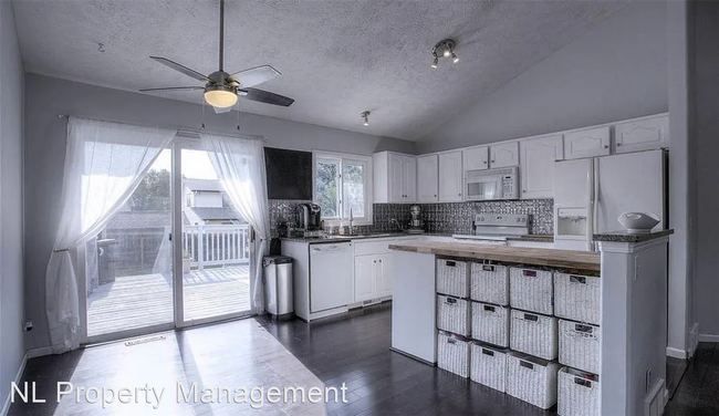 Foto del edificio - 3 br, 2 bath House - 8217 S 152nd St