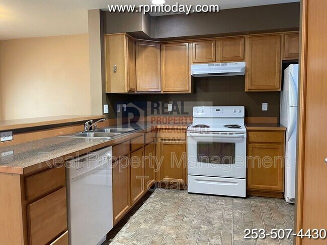 Building Photo - 4523 S Junett St