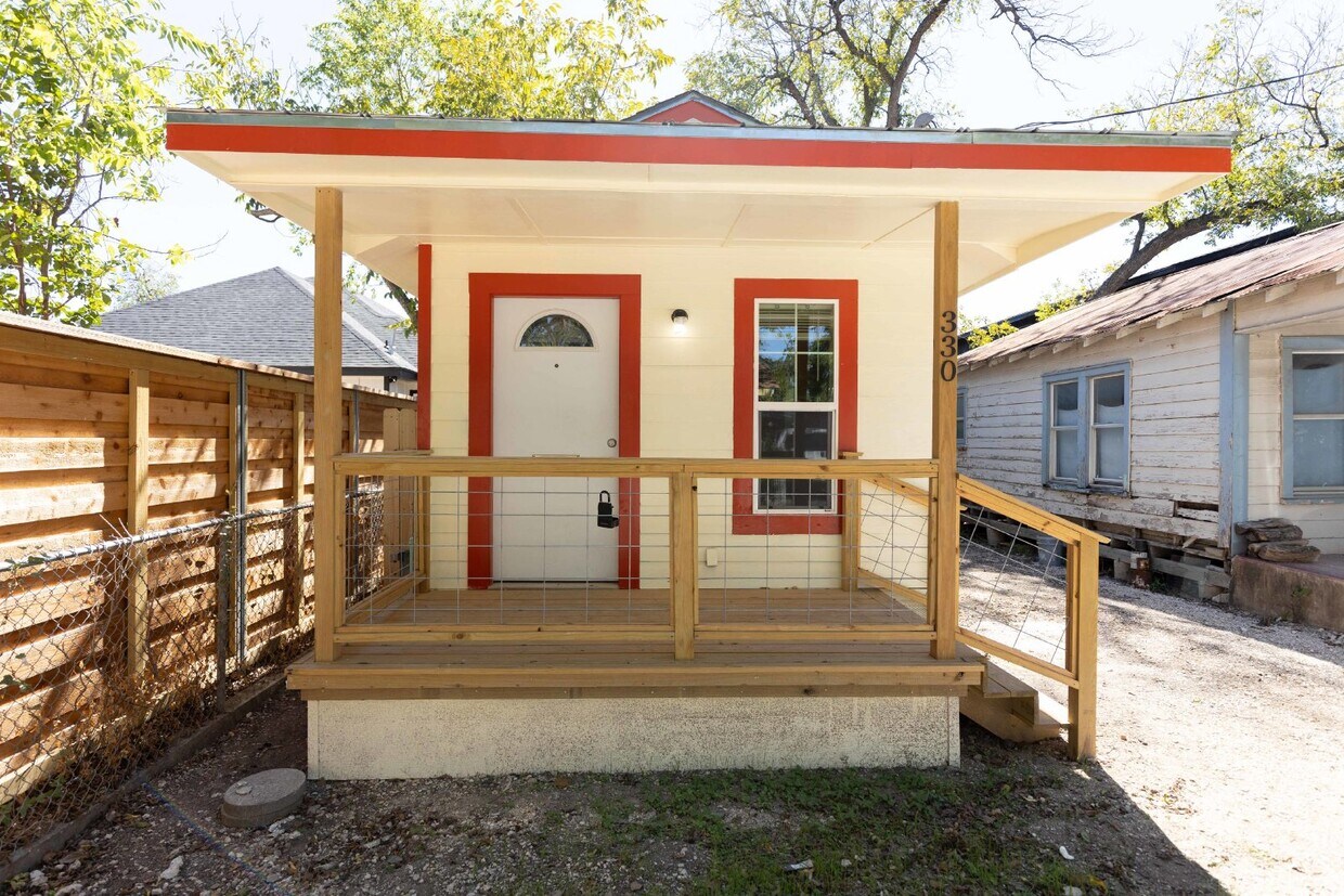 Foto principal - 330 Gem Ln