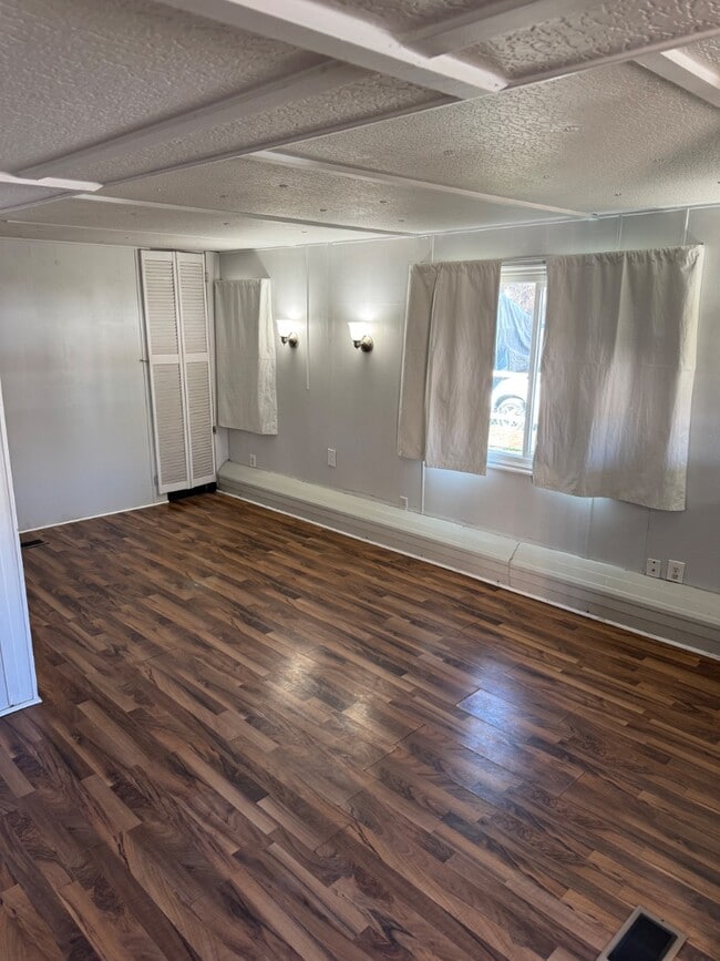 Building Photo - 6959 Flamingo Way