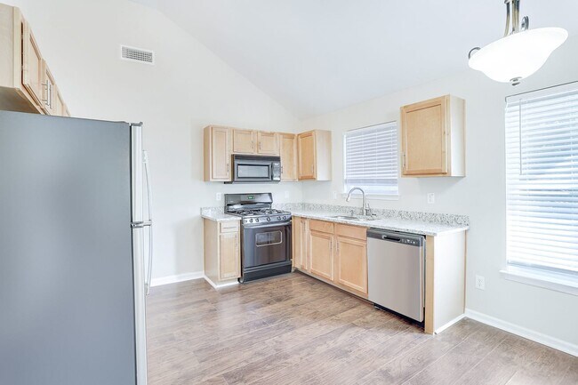 Building Photo - 4072 Arabian Way