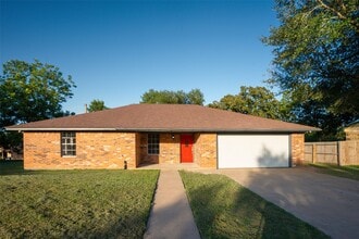 Building Photo - 1601 Westwind Dr