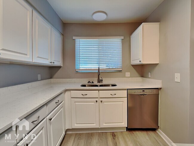 Foto del edificio - 5510 Country Dr
