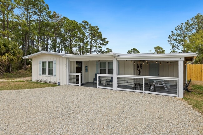 Building Photo - 5616 Pinetree Ave