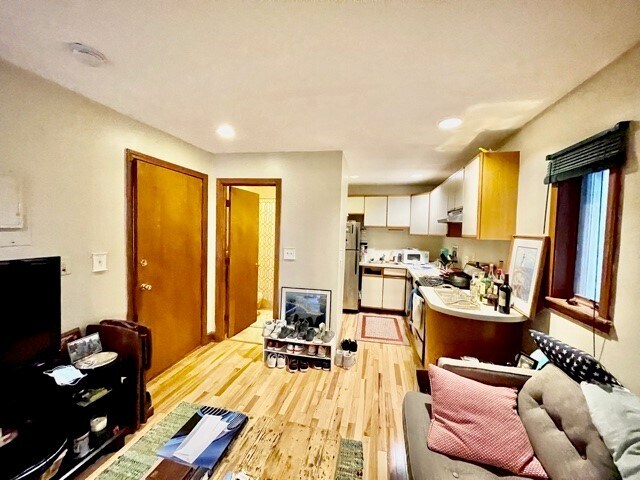 Building Photo - 1 Webster Pl