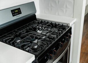 Building Photo - 114 Redan St