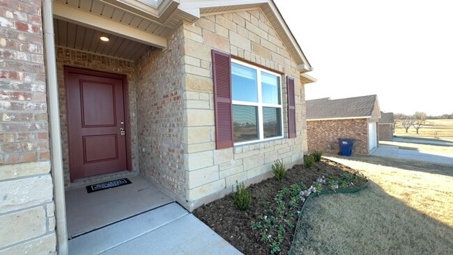 Foto del edificio - New Construction 4 bedroom Home in Shawnee