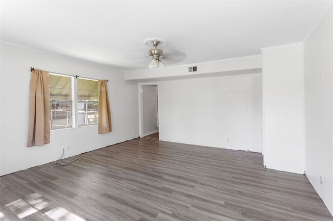 Foto del edificio - 1314 Fairview Dr