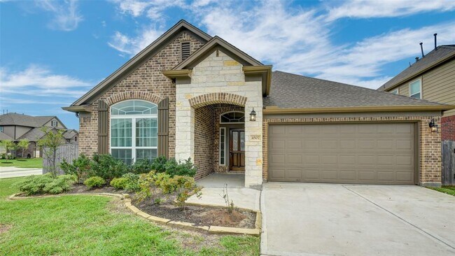 Building Photo - 4507 Valley Rill Rd