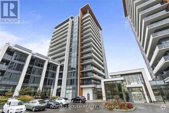 Building Photo - 9608-9608 Yonge St