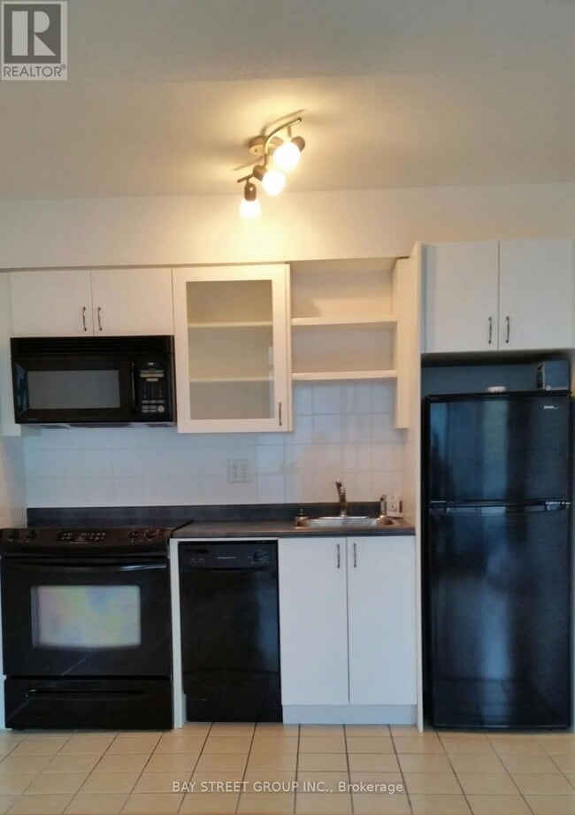 Building Photo - 600 Fleet St