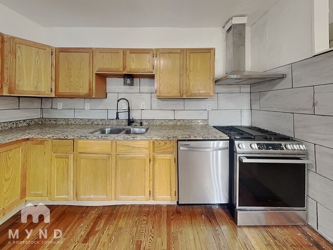 Building Photo - 4319 E 56th St