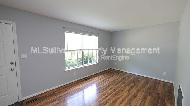 Foto del edificio - 2107 Collier Rd
