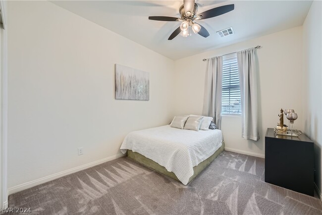 Foto del edificio - 11053 Jordyn Hill St