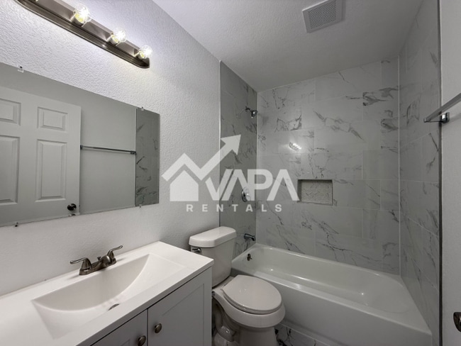 Building Photo - 10815 Green Heights Dr